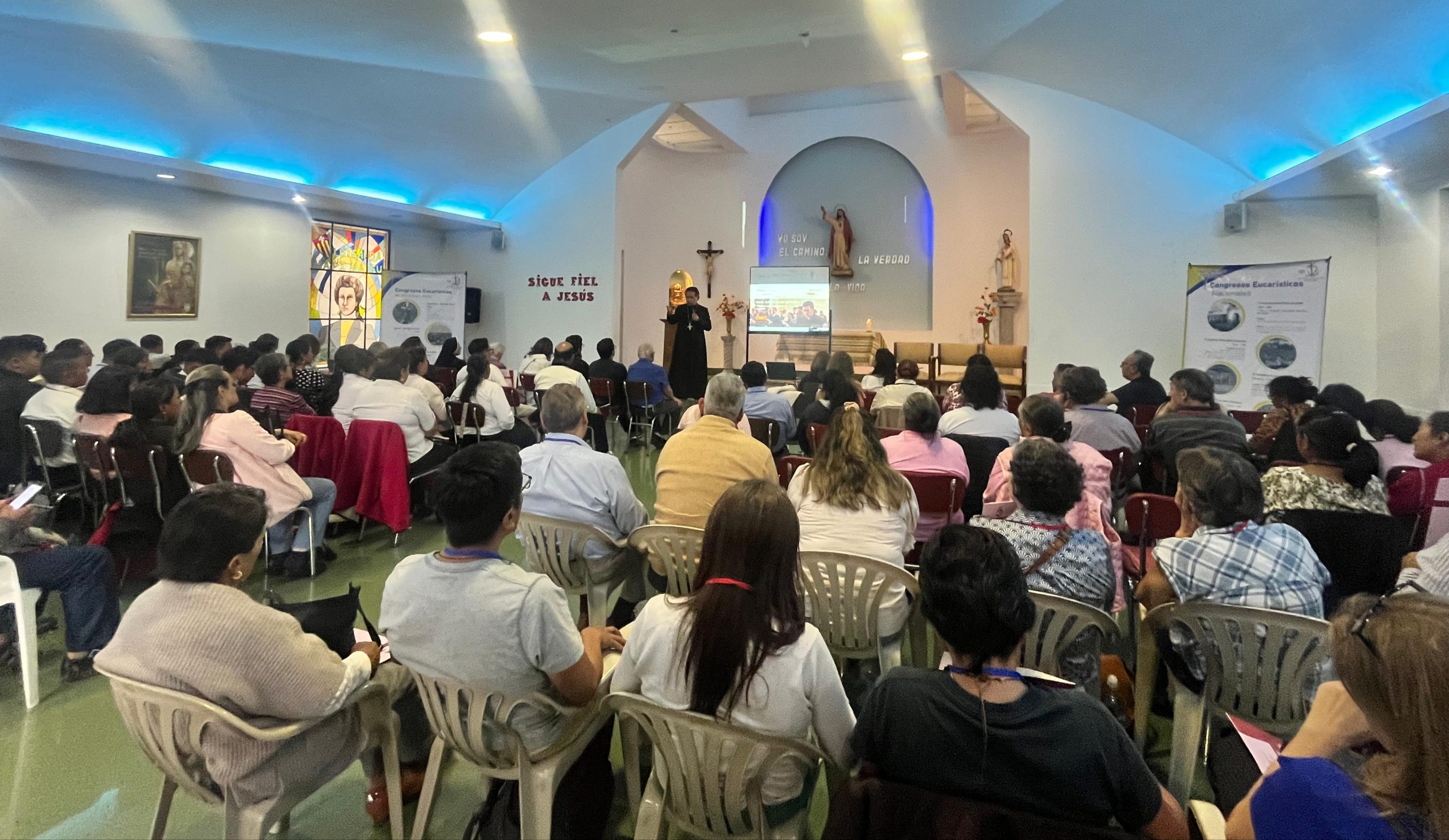 La Vicaría de Nuestra Señora de El Quinche promueve la participación de los laicos en el 53 Congreso Eucarístico Internacional